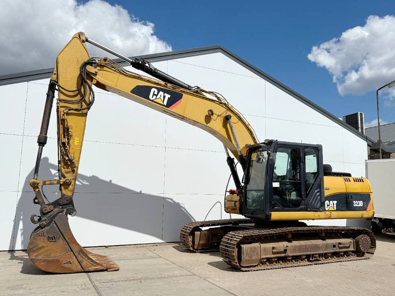 Cat 323DL - German Machine / Quick Coupler - Pelle sur chenille: photos 2 Cat 323DL - German Machine / Quick Coupler - Pelle sur chenille: photos 2