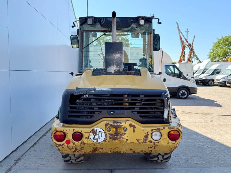 Cat 906H - Automatic Greasing / Quick Coupler - Chargeuse sur pneus: photos 4 Cat 906H - Automatic Greasing / Quick Coupler - Chargeuse sur pneus: photos 4