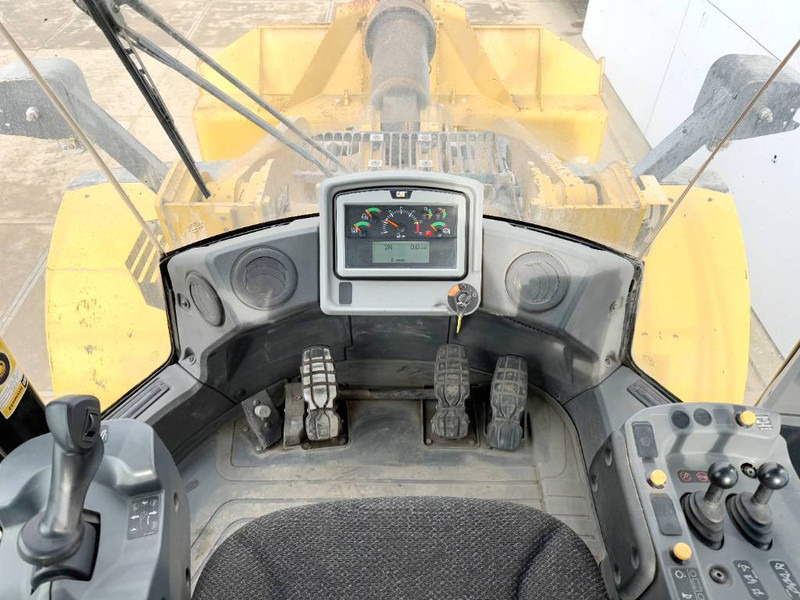 Chargeuse sur pneus Cat 972M - German Machine / Automatic Greasing: photos 9