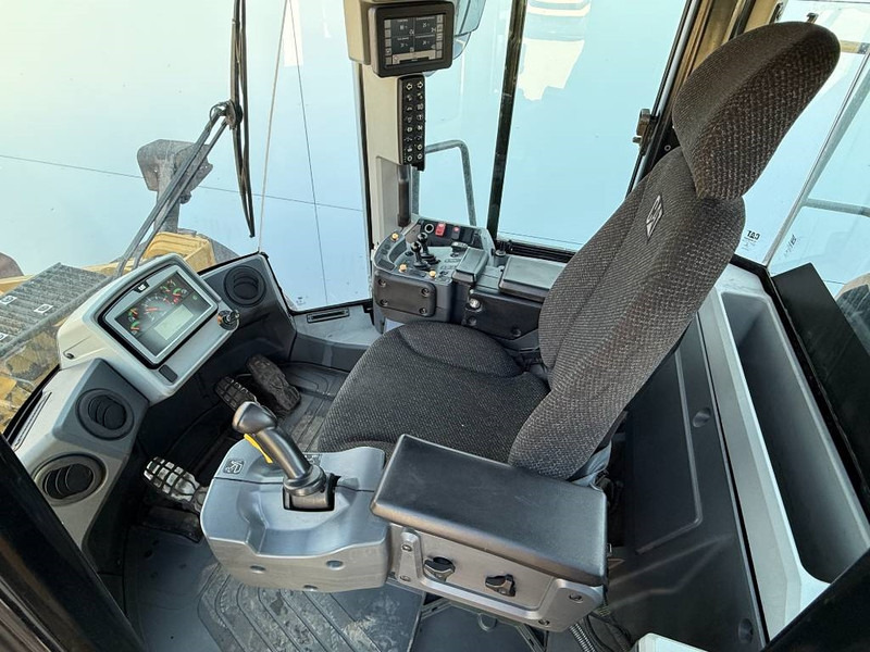 Chargeuse sur pneus Cat 972M - German Machine / Automatic Greasing: photos 8 Chargeuse sur pneus Cat 972M - German Machine / Automatic Greasing: photos 8