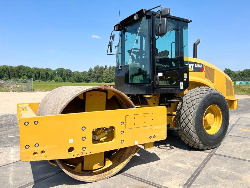 Cat CS66B Excellent Condition / Low Hours / CE - Compacteur: photos 2 Cat CS66B Excellent Condition / Low Hours / CE - Compacteur: photos 2