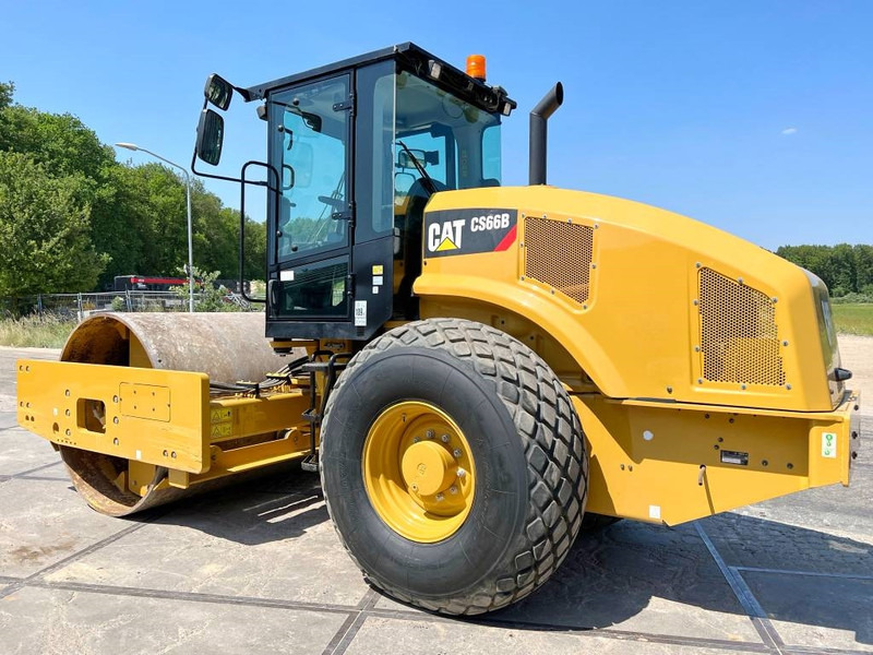 Cat CS66B - Excellent Condition / Low Hours / CE - Compacteur: photos 3 Cat CS66B - Excellent Condition / Low Hours / CE - Compacteur: photos 3