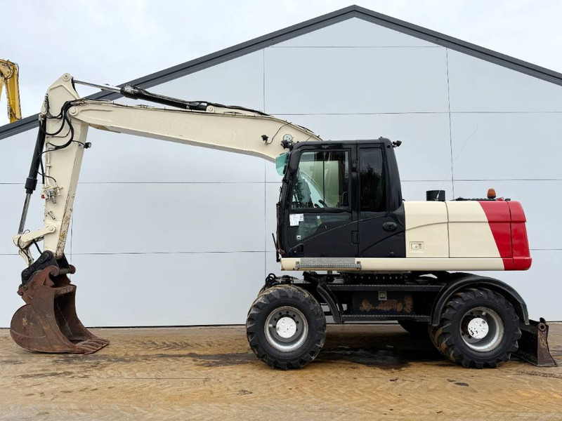 Cat M316D - Quick Coupler / Automatic Greasing - Pelle sur pneus: photos 1 Cat M316D - Quick Coupler / Automatic Greasing - Pelle sur pneus: photos 1