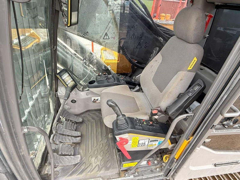 Pelle sur chenille Volvo EC380EHR UHD - 24m / Hydr Undercarriage / Oilquick: photos 6