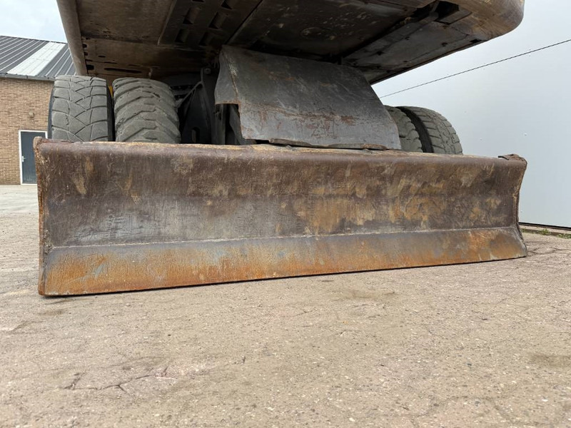 Pelle sur pneus Volvo EW180C - Dutch Machine / Triple Boom: photos 18 Pelle sur pneus Volvo EW180C - Dutch Machine / Triple Boom: photos 18