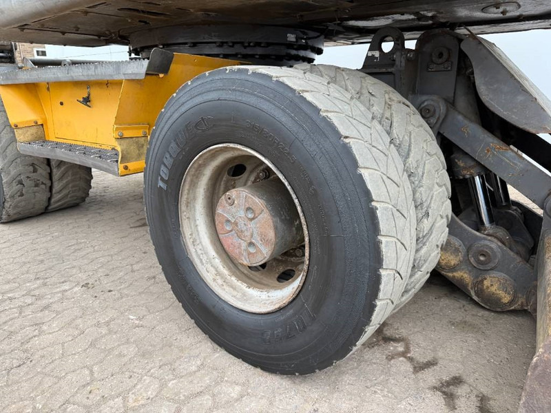 Pelle sur pneus Volvo EW180C - Dutch Machine / Triple Boom: photos 20 Pelle sur pneus Volvo EW180C - Dutch Machine / Triple Boom: photos 20