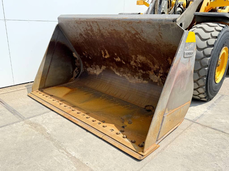 Chargeuse sur pneus Volvo L150H - German Machine / 3rd Function: photos 15