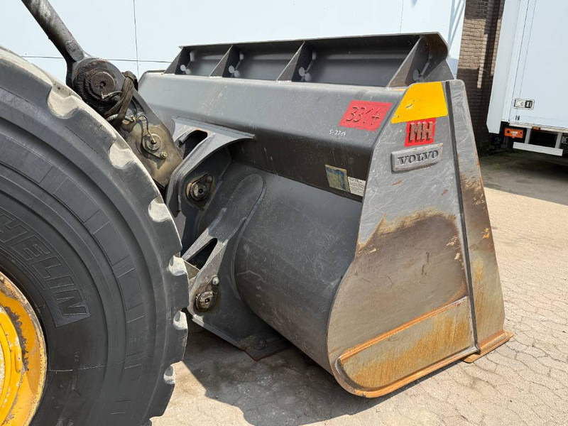 Chargeuse sur pneus Volvo L150H - German Machine / 3rd Function: photos 17