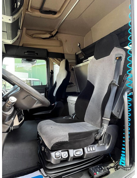 Camion à rideaux coulissants MAN TGL 8.220 Jumbo Gardine: photos 15 Camion à rideaux coulissants MAN TGL 8.220 Jumbo Gardine: photos 15