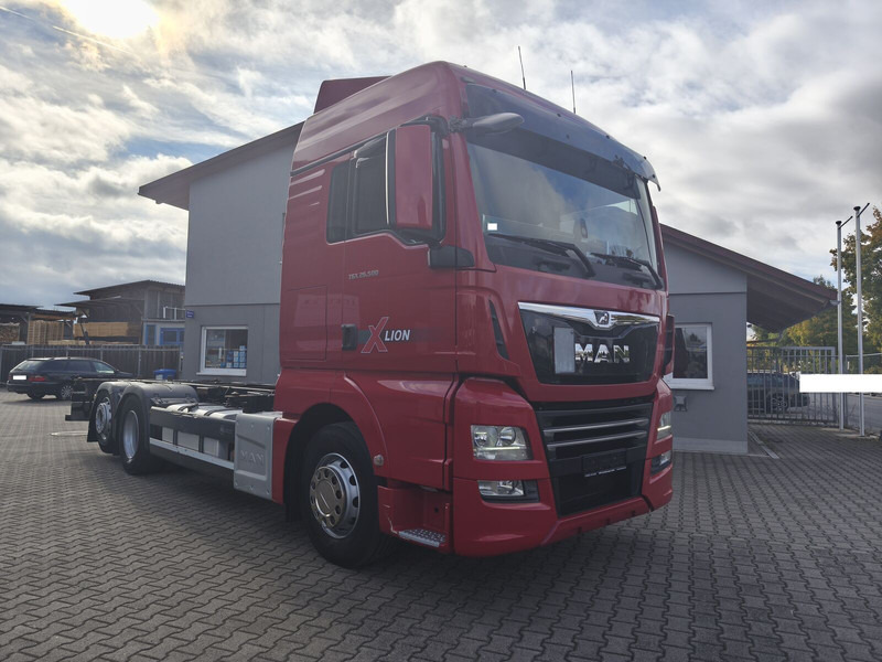 MAN TGX 26.500 BDF 6x2 Euro 6 Standard Lift+Lenk (29) - Châssis cabine: photos 2 MAN TGX 26.500 BDF 6x2 Euro 6 Standard Lift+Lenk (29) - Châssis cabine: photos 2