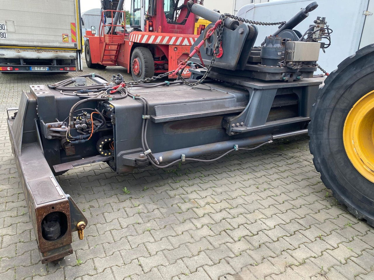 ELME Diversen 817-8787 / 45000KG / 1 Owner / Fully Functional Elme 817-8787 / 45000KG / 1 Owner / Fully Functional - Accessoire pour Reach stacker: photos 5 ELME Diversen 817-8787 / 45000KG / 1 Owner / Fully Functional Elme 817-8787 / 45000KG / 1 Owner / Fully Functional - Accessoire pour Reach stacker: photos 5