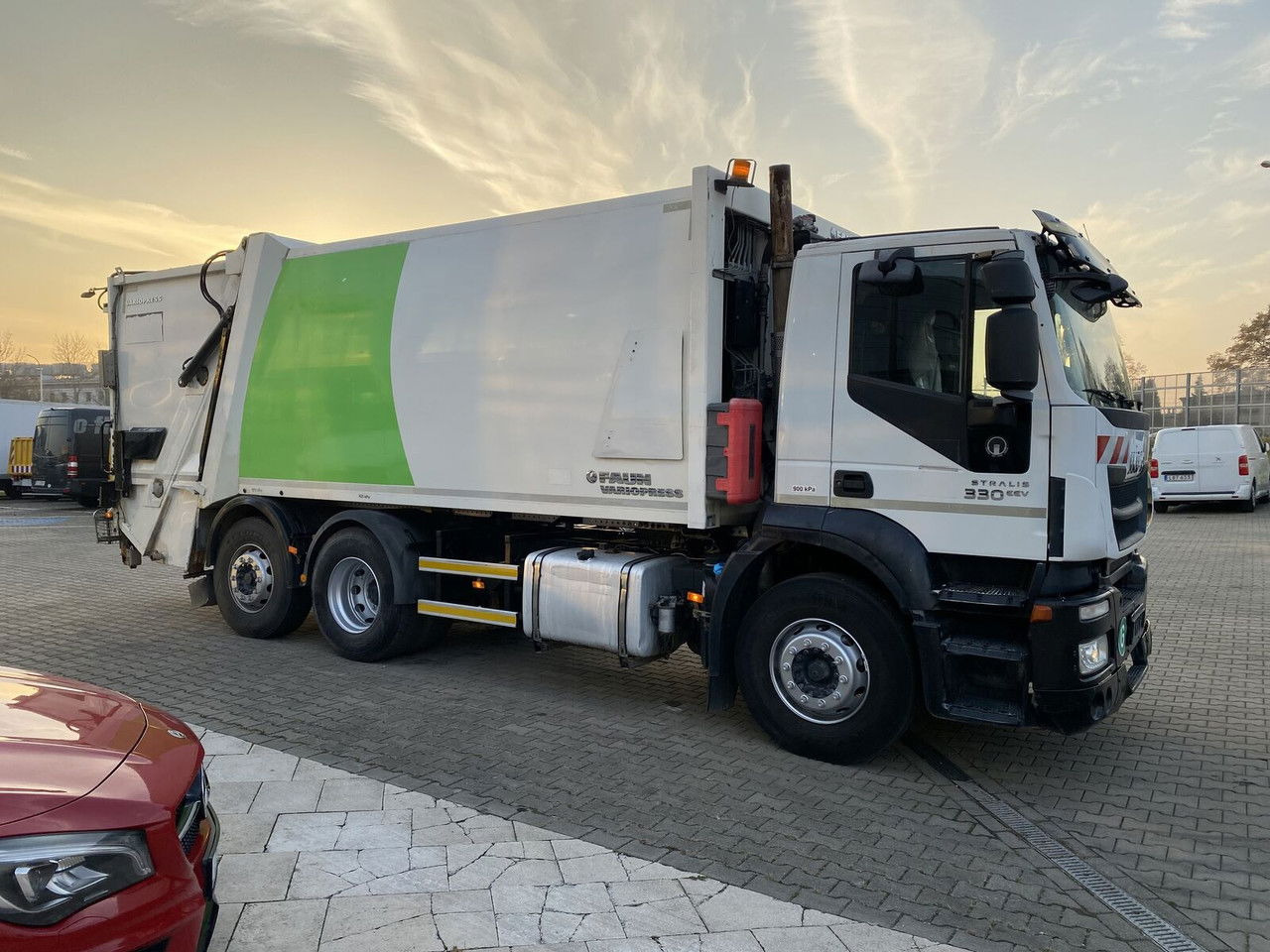 Iveco Stralis 330 EEV / Faun Vario Press 11 27M3 / Service NEW / TOP Iveco Stralis 330 EEV / Faun Vario Press 11 27M3 / Service NEW / TOP - Benne à ordures ménagères: photos 5 Iveco Stralis 330 EEV / Faun Vario Press 11 27M3 / Service NEW / TOP Iveco Stralis 330 EEV / Faun Vario Press 11 27M3 / Service NEW / TOP - Benne à ordures ménagères: photos 5