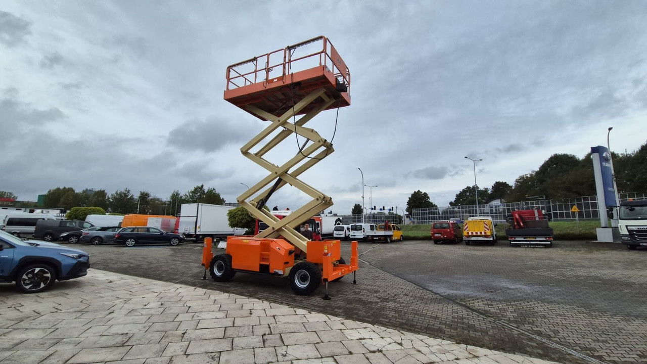 JLG 3394RT / 4X4 / 1 Owner - Nacelle ciseaux: photos 2 JLG 3394RT / 4X4 / 1 Owner - Nacelle ciseaux: photos 2