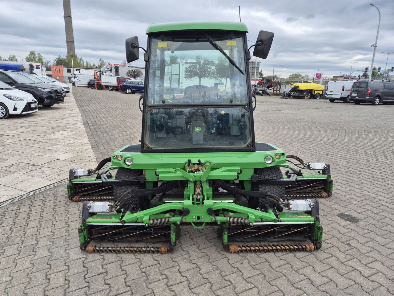 JOHN DEERE 1905 4WD / 2010 / Serviced / Cabin - Motofaucheuse: photos 3 JOHN DEERE 1905 4WD / 2010 / Serviced / Cabin - Motofaucheuse: photos 3