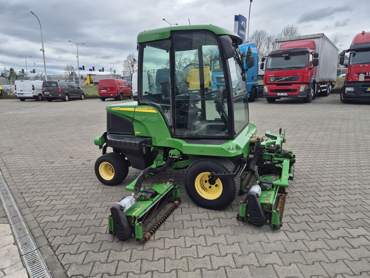 JOHN DEERE 1905 4WD / 2010 / Serviced / Cabin - Motofaucheuse: photos 5 JOHN DEERE 1905 4WD / 2010 / Serviced / Cabin - Motofaucheuse: photos 5