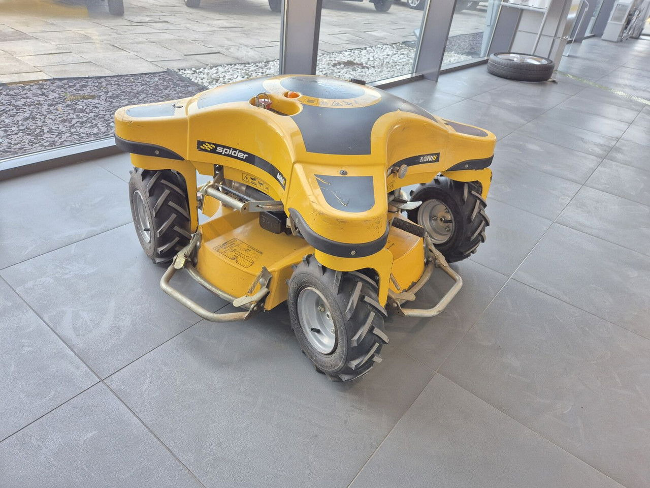 MINI Mini Spider II / 4X4 / NEW Service / Works Great - Motofaucheuse: photos 2 MINI Mini Spider II / 4X4 / NEW Service / Works Great - Motofaucheuse: photos 2