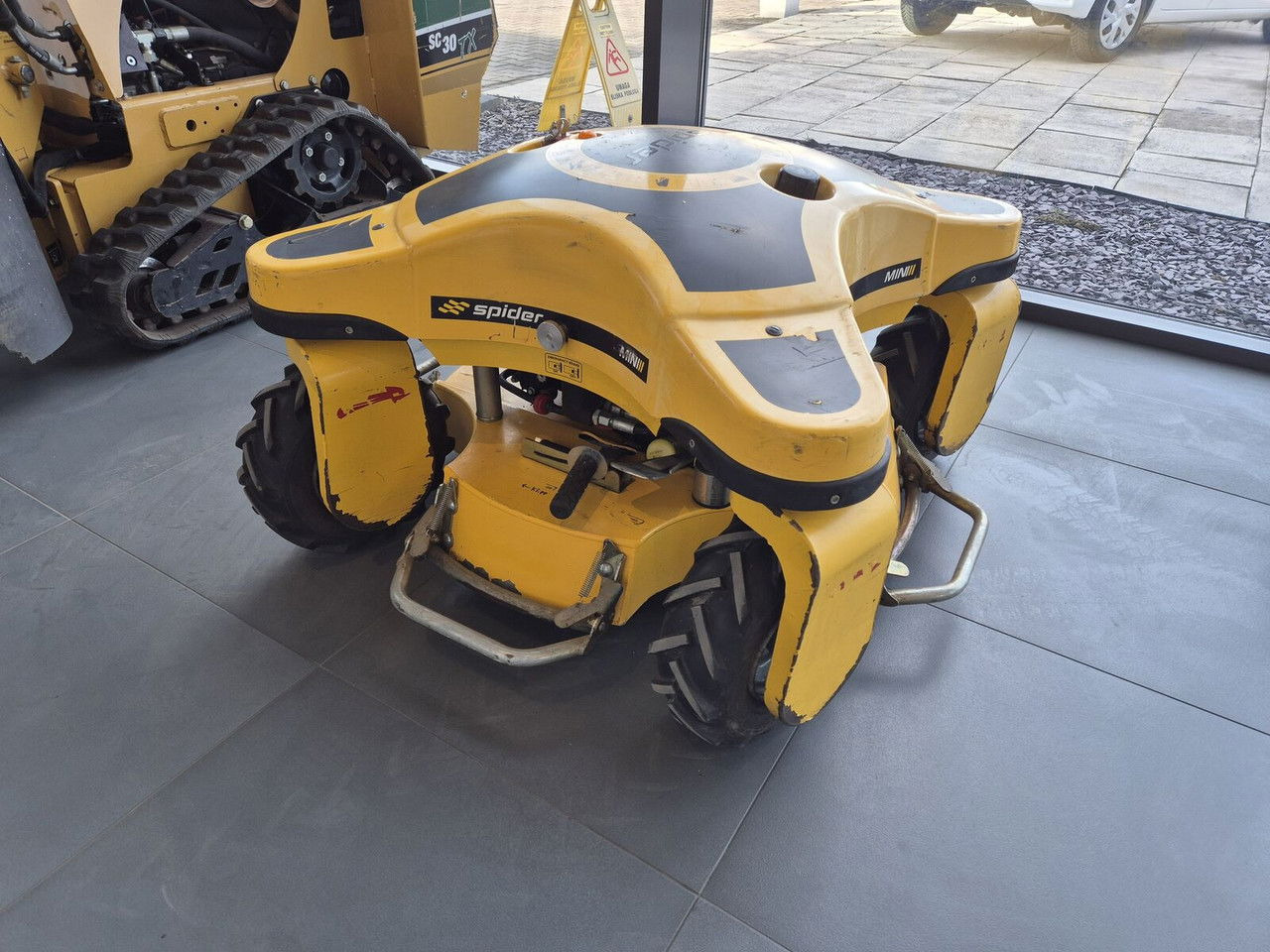 MINI Mini Spider II / 4X4 / NEW Service / Works Great - Motofaucheuse: photos 3 MINI Mini Spider II / 4X4 / NEW Service / Works Great - Motofaucheuse: photos 3