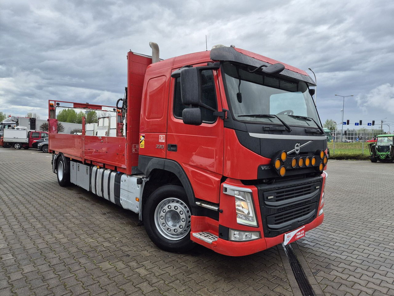 VOLVO Volvo FM 330 Webasto / HDS Hiab / 1 Owner - Camion plateau, Camion grue: photos 5 VOLVO Volvo FM 330 Webasto / HDS Hiab / 1 Owner - Camion plateau, Camion grue: photos 5