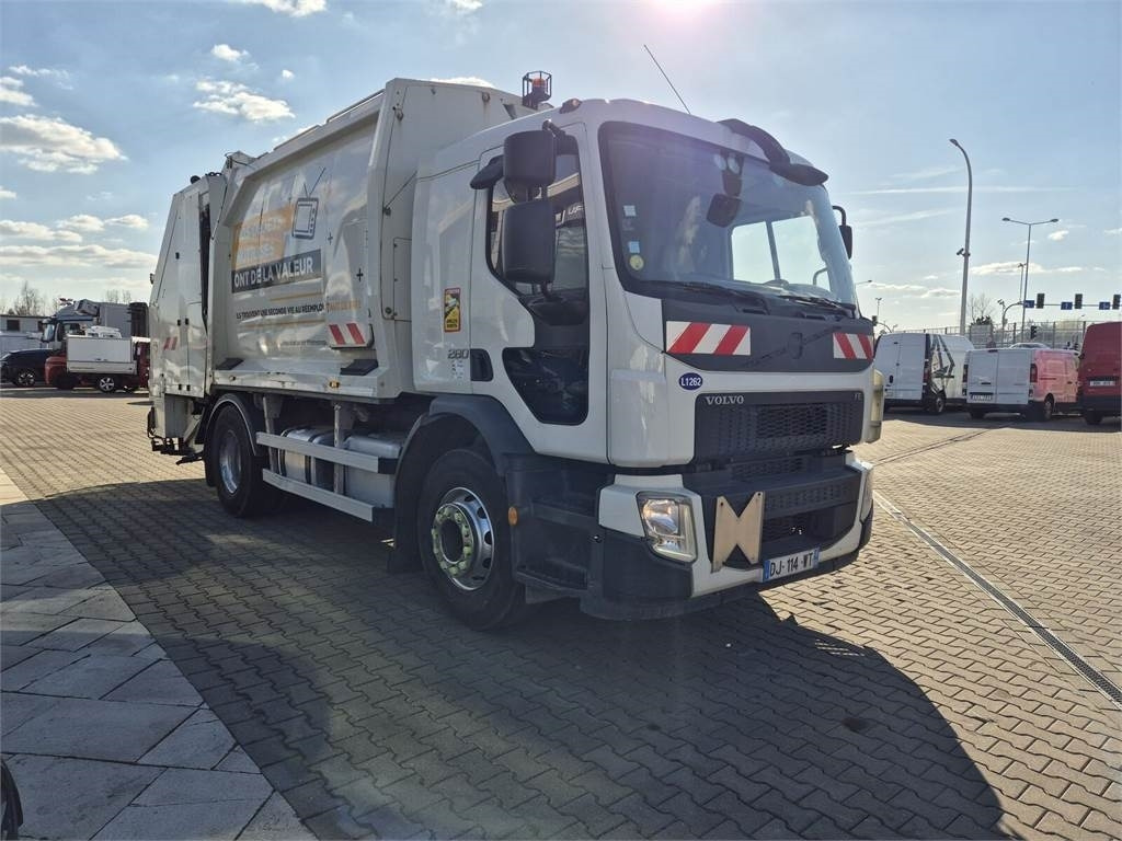 Volvo FE 280 / 13M3 / GEESINKNORBA / EURO 6 / 3 SEATS - Benne à ordures ménagères: photos 5 Volvo FE 280 / 13M3 / GEESINKNORBA / EURO 6 / 3 SEATS - Benne à ordures ménagères: photos 5