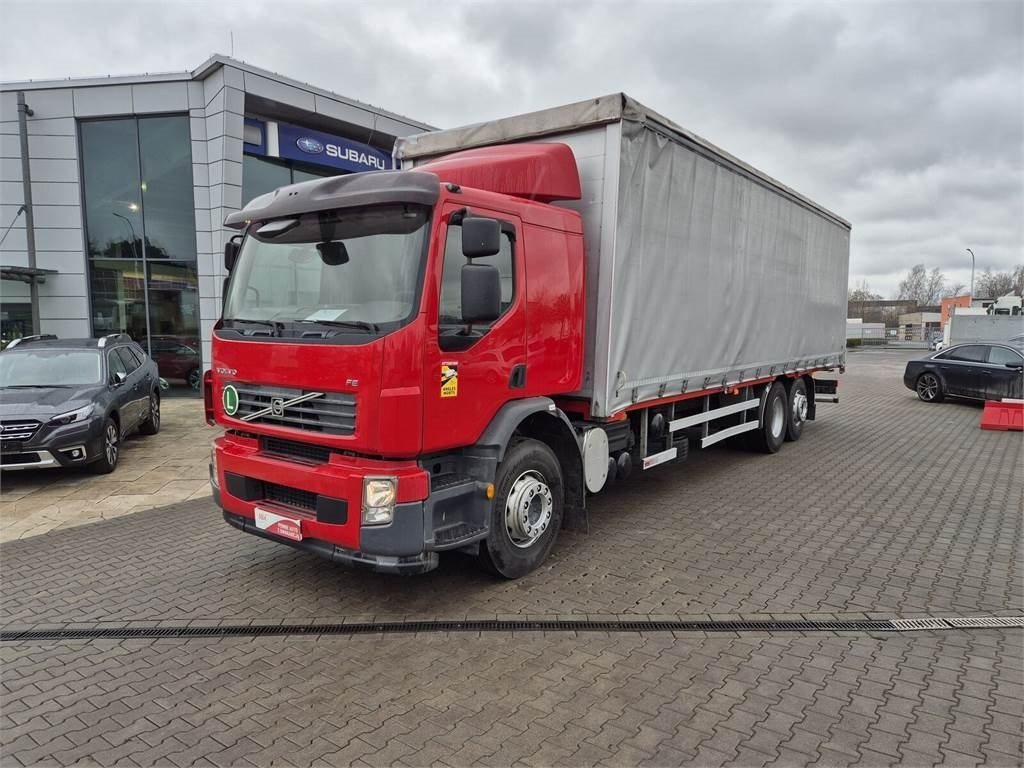 Volvo FE 320 62R / SERVICED / 22 EP / EURO 4 - Camion à rideaux coulissants: photos 1 Volvo FE 320 62R / SERVICED / 22 EP / EURO 4 - Camion à rideaux coulissants: photos 1