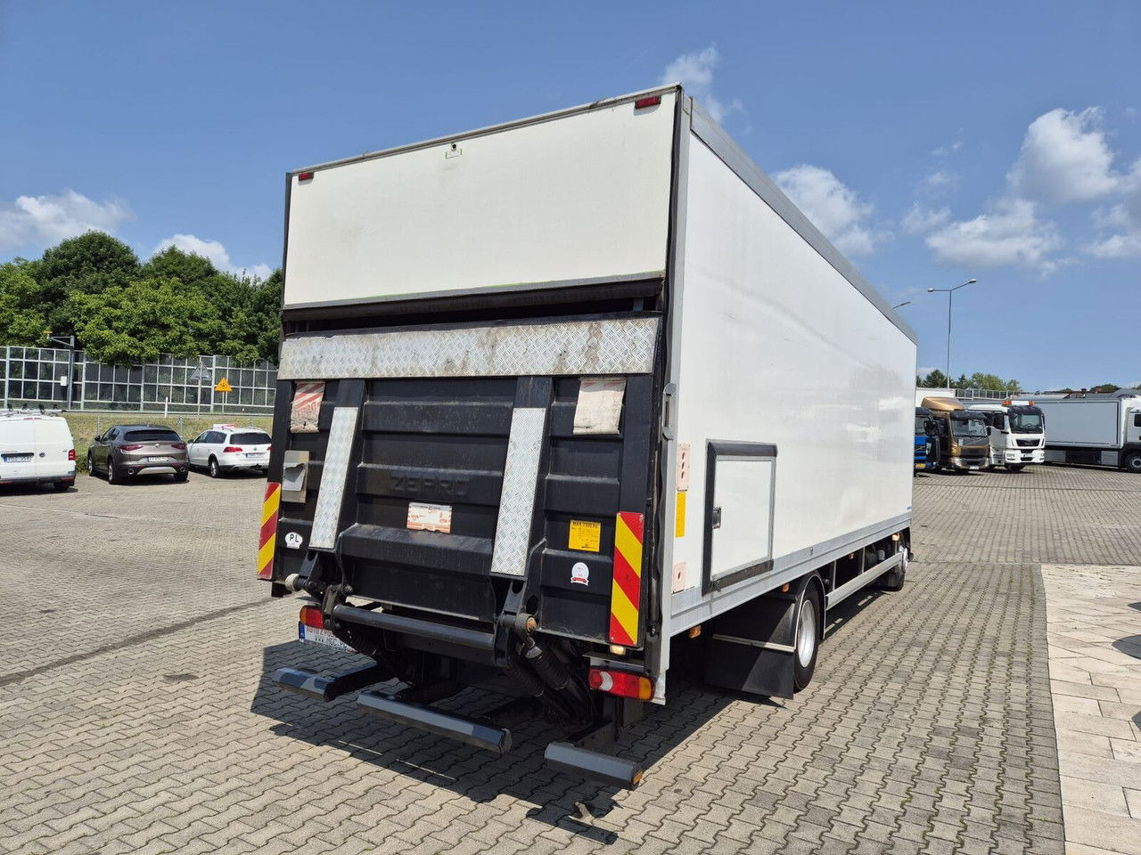 Camion fourgon Volvo FL 240: photos 8