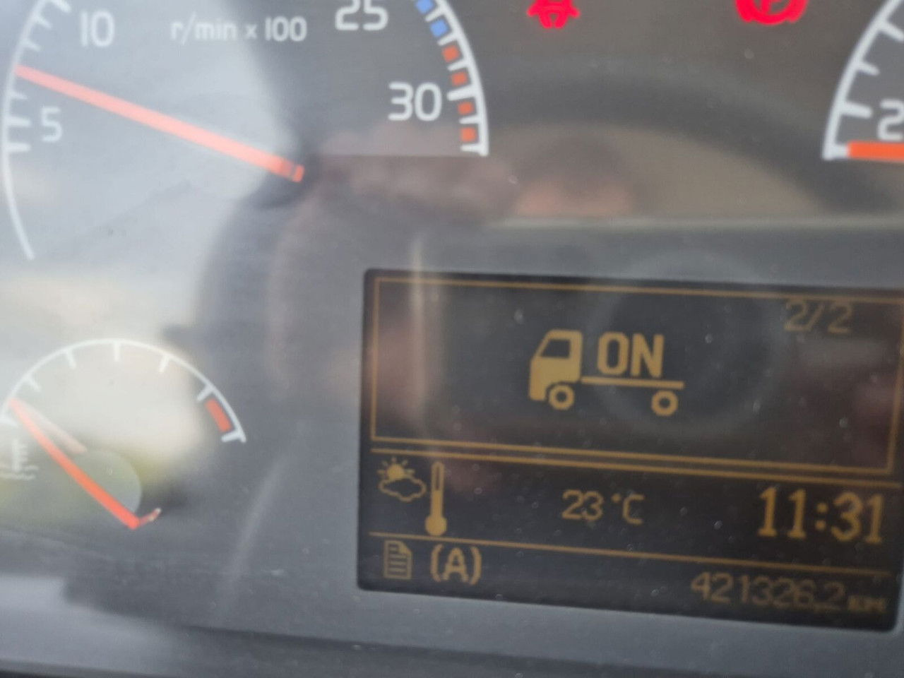 Camion fourgon Volvo FL 240: photos 30