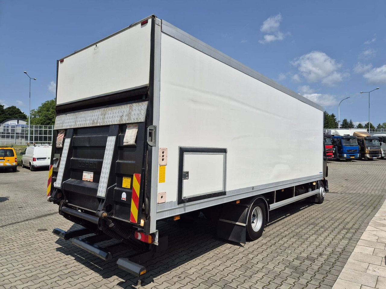 Camion fourgon Volvo FL 240: photos 7