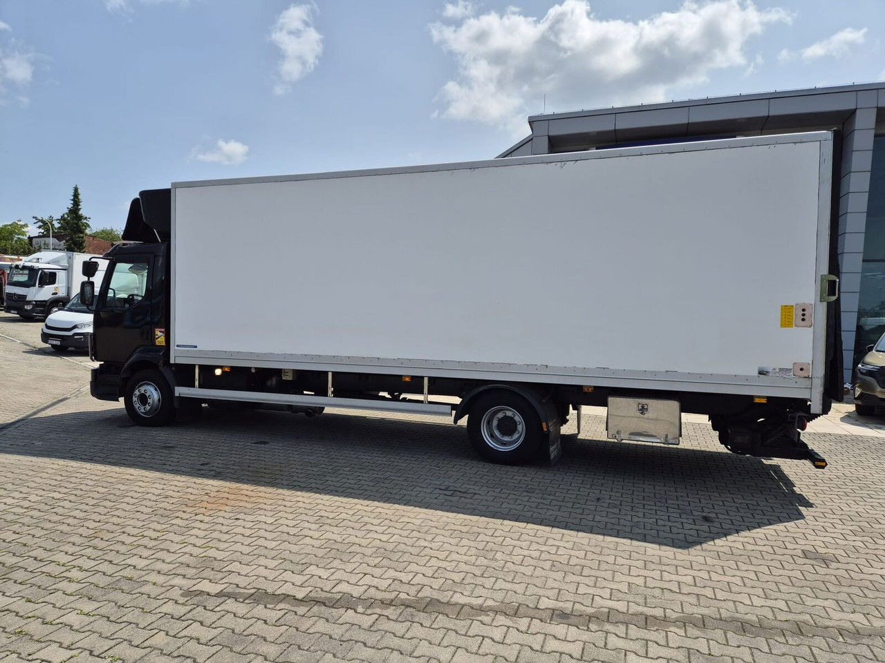 Camion fourgon Volvo FL 240: photos 11
