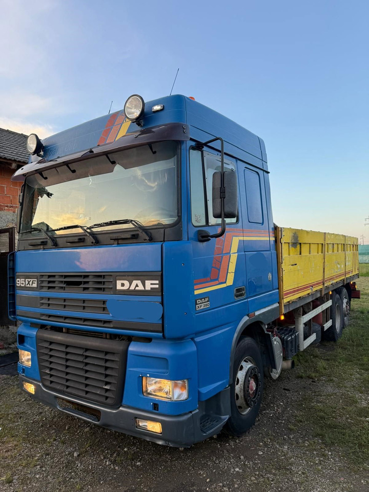 DAF XF 95.380 6X2 stake body - Camion plateau: photos 1 DAF XF 95.380 6X2 stake body - Camion plateau: photos 1