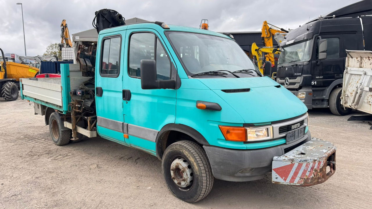 Iveco Daily 65 C15 stake body - Hiab 045-3 - 7.5M - Fourgon plateau, Utilitaire double cabine: photos 2 Iveco Daily 65 C15 stake body - Hiab 045-3 - 7.5M - Fourgon plateau, Utilitaire double cabine: photos 2