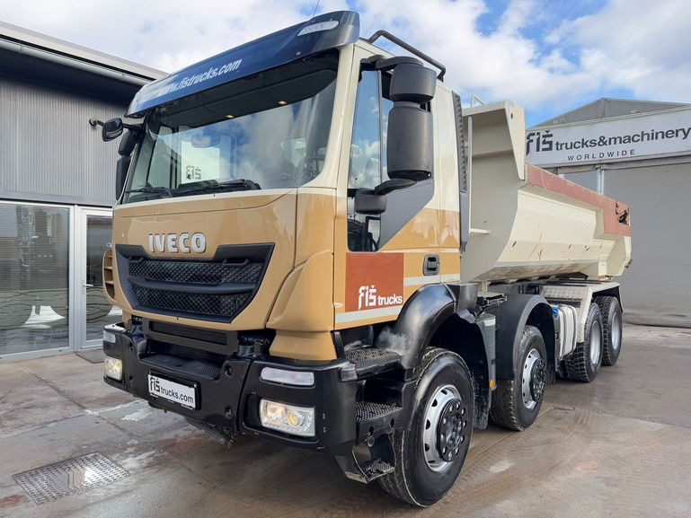 Iveco Trakker AD340T41 8x4 mulda tipper - hydraulic back - Camion benne: photos 1 Iveco Trakker AD340T41 8x4 mulda tipper - hydraulic back - Camion benne: photos 1