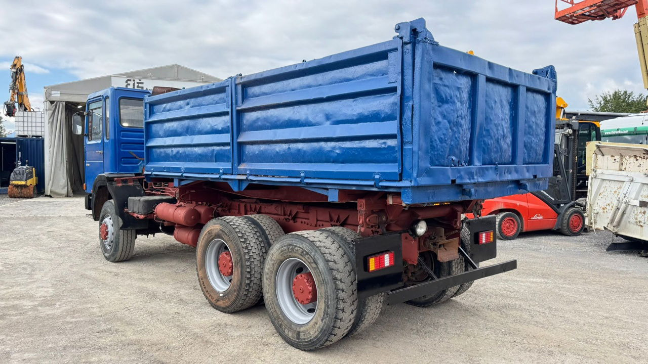 MAN 26.281 6x6 3 sided tipper - ZF gearbox - Camion benne: photos 4 MAN 26.281 6x6 3 sided tipper - ZF gearbox - Camion benne: photos 4