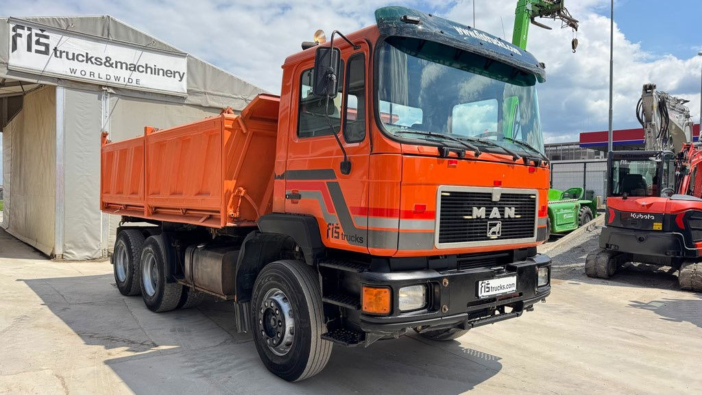 MAN 26.372 6x4 meiller tipper - Camion benne: photos 3 MAN 26.372 6x4 meiller tipper - Camion benne: photos 3