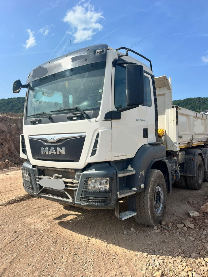 MAN TGS 26.440 6X4 bordmatic tipper - euro 6 - Camion benne: photos 1 MAN TGS 26.440 6X4 bordmatic tipper - euro 6 - Camion benne: photos 1