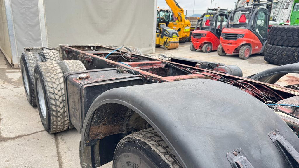 Mercedes-Benz 3025 8x4 chassis - complete spring - Châssis cabine: photos 4 Mercedes-Benz 3025 8x4 chassis - complete spring - Châssis cabine: photos 4