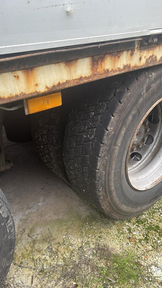 Mercedes-Benz Actros 2536 L 6x2 stake body - lifting axle - Camion plateau: photos 4 Mercedes-Benz Actros 2536 L 6x2 stake body - lifting axle - Camion plateau: photos 4