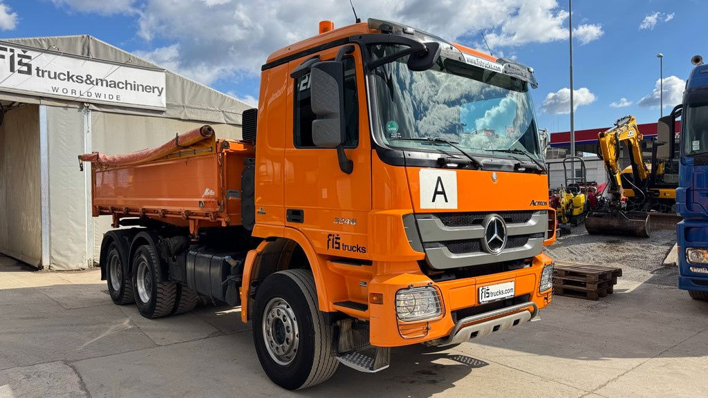 Mercedes-Benz Actros 3346 K 6x4 bordmatic - 3 pedals - Camion benne: photos 3 Mercedes-Benz Actros 3346 K 6x4 bordmatic - 3 pedals - Camion benne: photos 3
