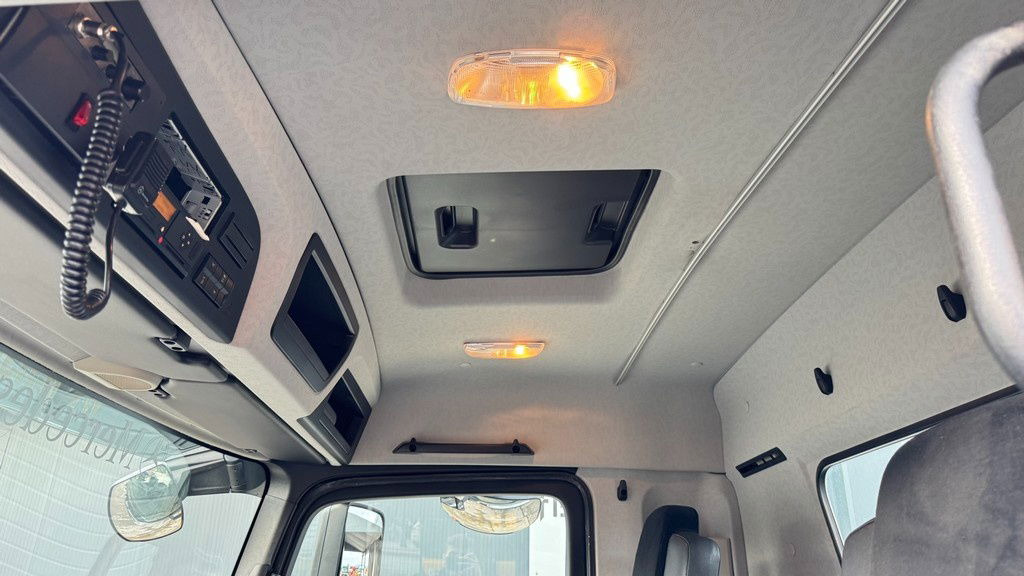 Camion benne Mercedes-Benz Arocs 2643 6X4 meiller bordmatic tipper: photos 28 Camion benne Mercedes-Benz Arocs 2643 6X4 meiller bordmatic tipper: photos 28