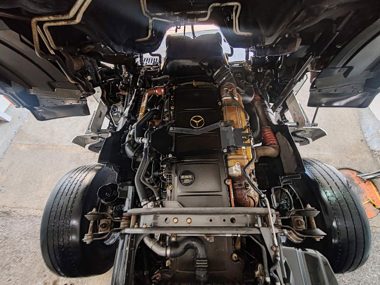 Camion benne Mercedes-Benz Arocs 2643 6X4 meiller bordmatic tipper: photos 19 Camion benne Mercedes-Benz Arocs 2643 6X4 meiller bordmatic tipper: photos 19