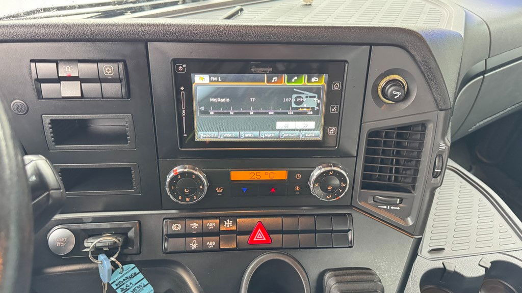 Camion benne Mercedes-Benz Arocs 2651 6X4 meiller bordmatic tipper: photos 18 Camion benne Mercedes-Benz Arocs 2651 6X4 meiller bordmatic tipper: photos 18