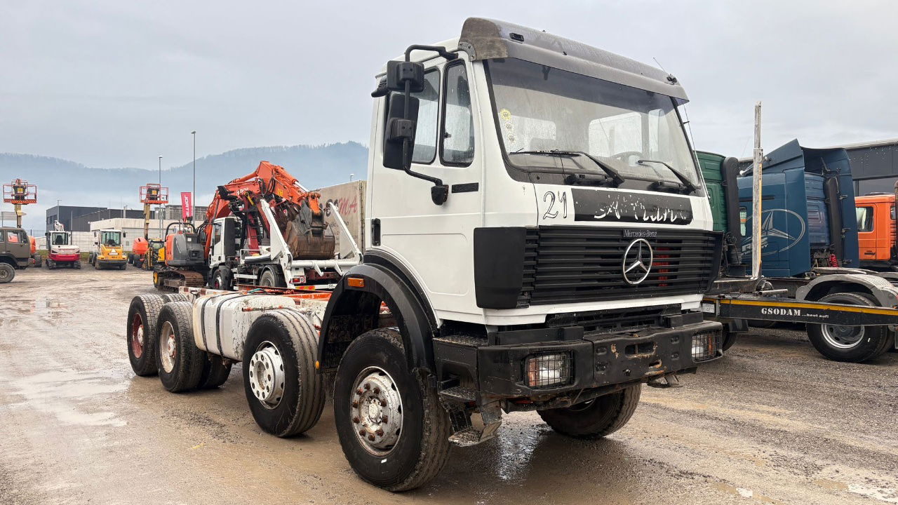 Mercedes-Benz SK 3234 8x4 chassis - V6 - Châssis cabine: photos 2 Mercedes-Benz SK 3234 8x4 chassis - V6 - Châssis cabine: photos 2