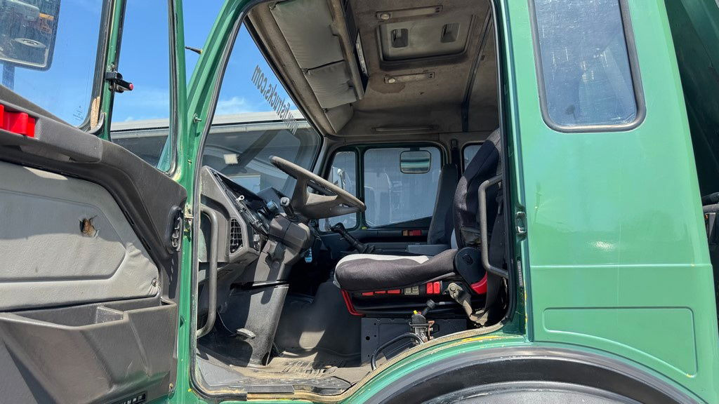 Camion benne Mercedes-Benz SK 3235 8X4 tipper - V8: photos 23