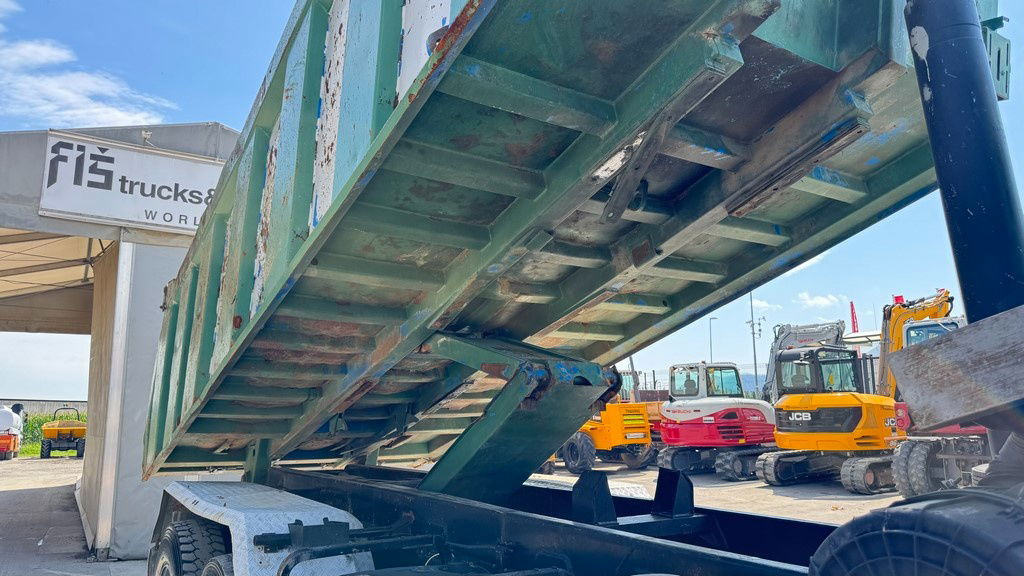 Camion benne Mercedes-Benz SK 3235 8X4 tipper - V8: photos 10