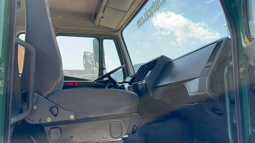 Camion benne Mercedes-Benz SK 3235 8X4 tipper - V8: photos 30