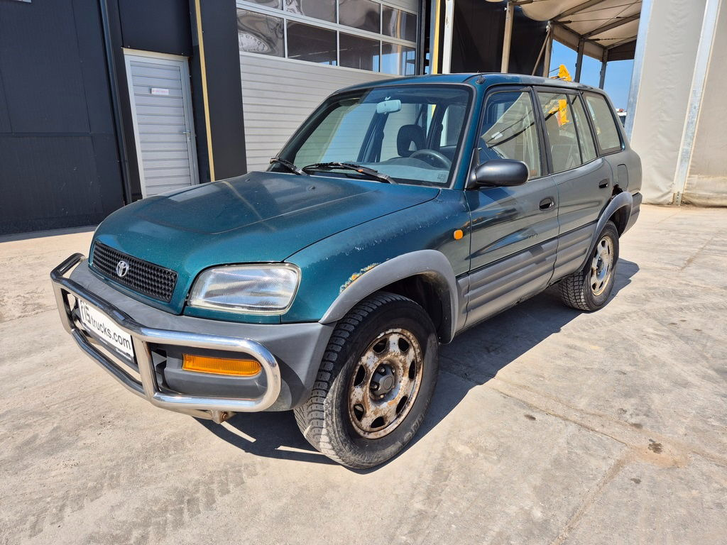 Toyota RAV4 2.0 - Petrol - Automatic - AC - SUV: photos 1 Toyota RAV4 2.0 - Petrol - Automatic - AC - SUV: photos 1