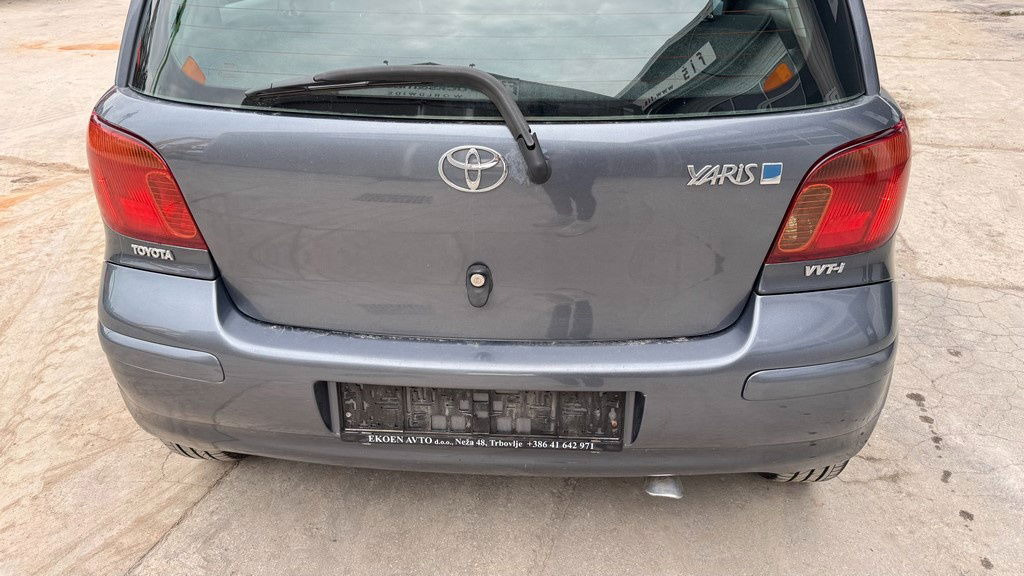 Toyota Yaris 1.3 - Petrol - 5 Doors - AC - Voiture: photos 5 Toyota Yaris 1.3 - Petrol - 5 Doors - AC - Voiture: photos 5