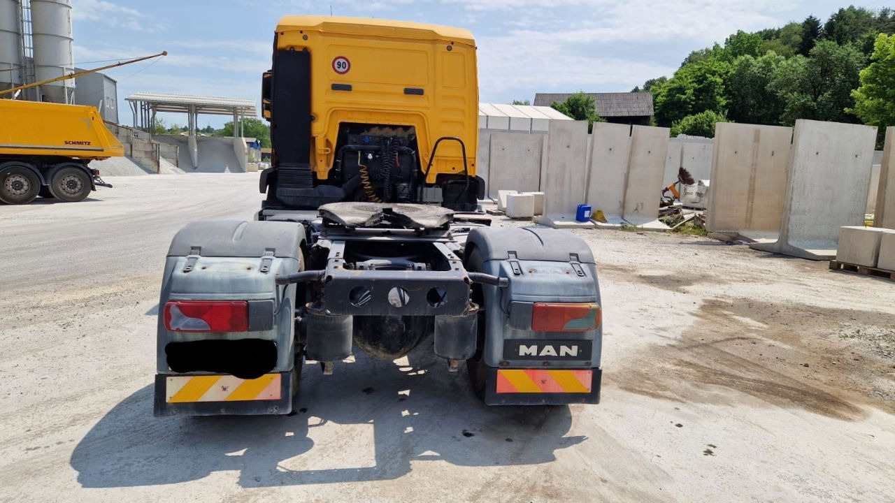MAN 18.440 4x4 BLS tractor unit - tipp. hydraulics - Tracteur routier: photos 4 MAN 18.440 4x4 BLS tractor unit - tipp. hydraulics - Tracteur routier: photos 4