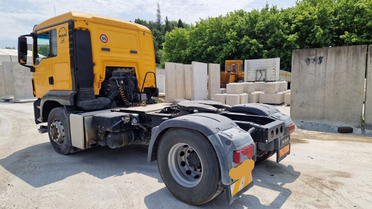 MAN 18.440 4x4 BLS tractor unit - tipp. hydraulics - Tracteur routier: photos 5 MAN 18.440 4x4 BLS tractor unit - tipp. hydraulics - Tracteur routier: photos 5