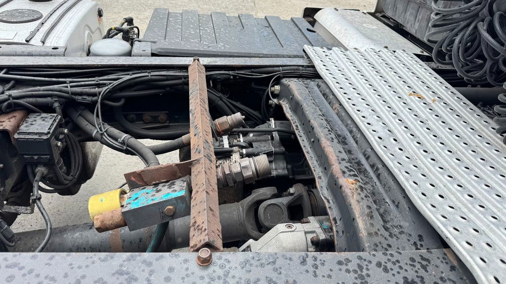 MAN TGX 18.400 4X2 tipp. hydr. - retarder - Tracteur routier: photos 5 MAN TGX 18.400 4X2 tipp. hydr. - retarder - Tracteur routier: photos 5