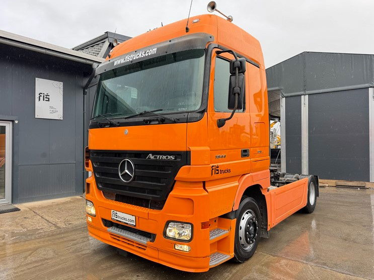 Mercedes-Benz Actros 1844 4x2 - tractor unit - retarder - Tracteur routier: photos 1 Mercedes-Benz Actros 1844 4x2 - tractor unit - retarder - Tracteur routier: photos 1